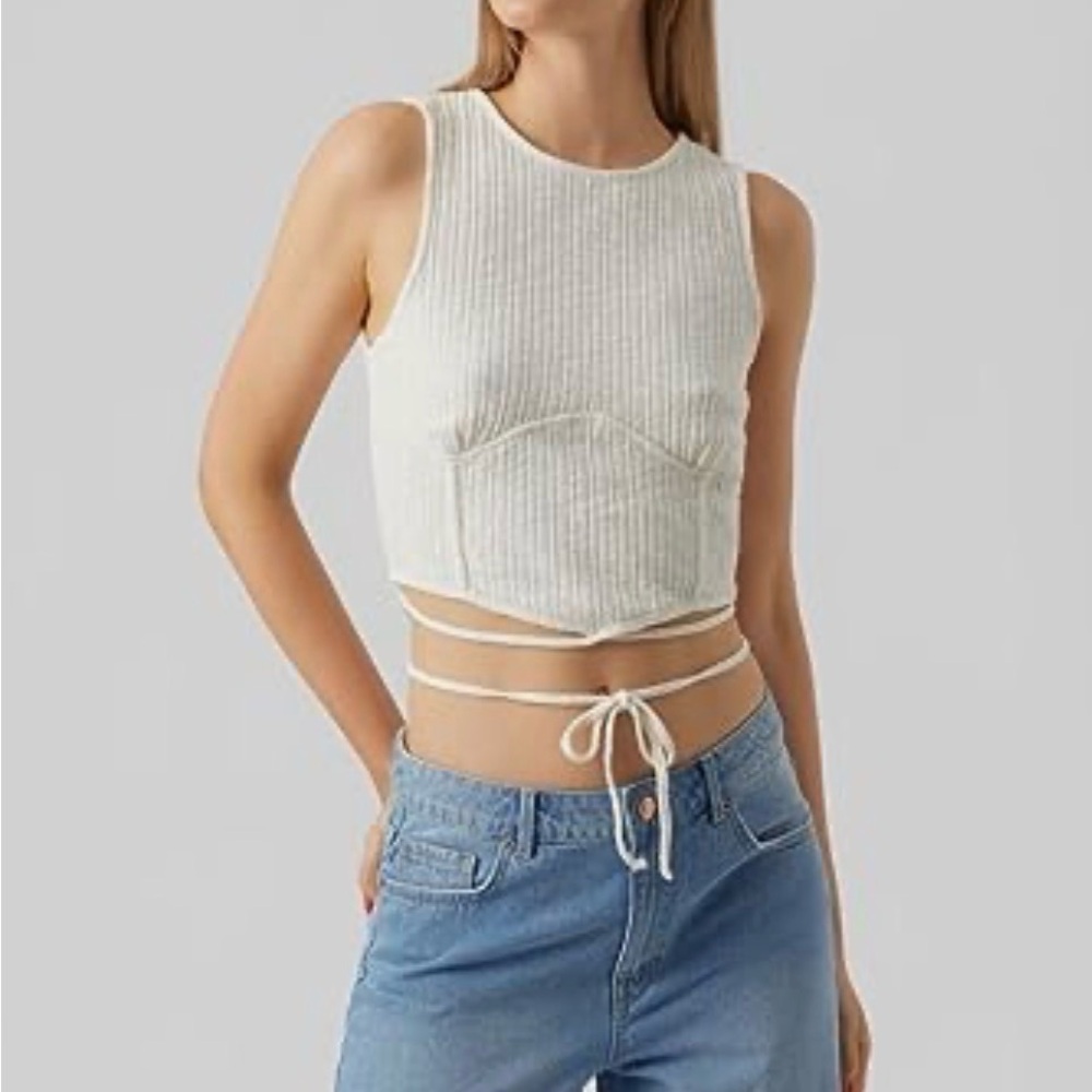 Vero Moda Cream Crop Top - Picture 2 of 7